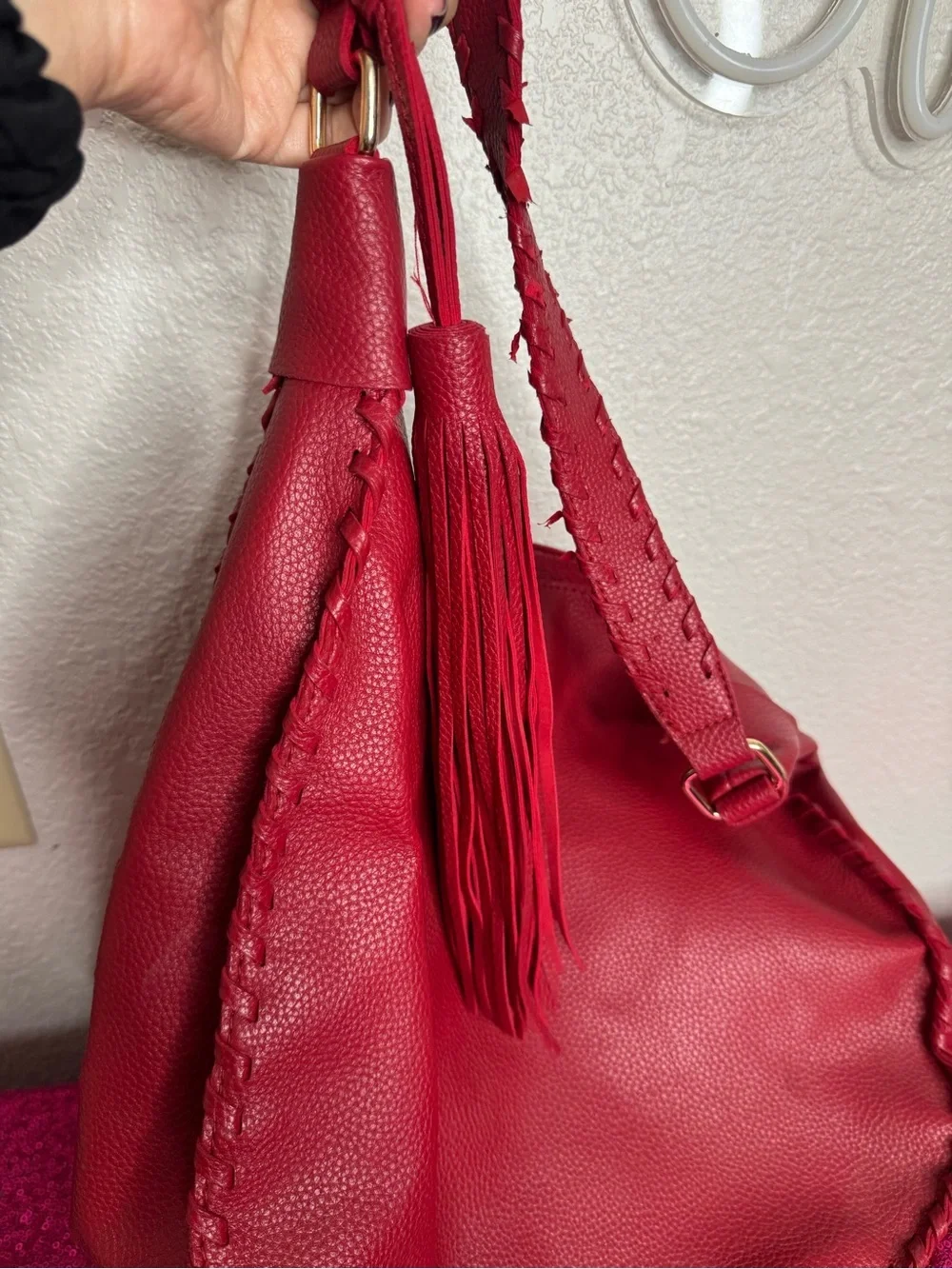 2/for $20 🪩 Fringed Red Pebbled Hobo Shoulder Bag - Mark & Hall